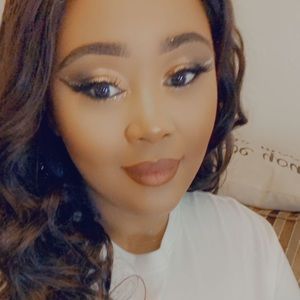 Meet your Posher, Ana